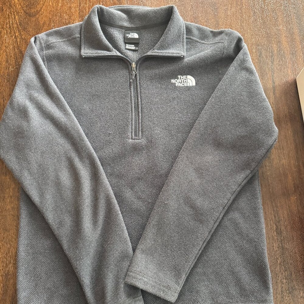 The North Face Men's 1/2 Zip Pullover - Size Medium, Gray